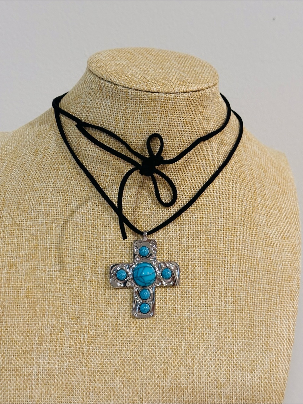 Fashion Jewelry Turquoise Cross Pendant on Black Cord